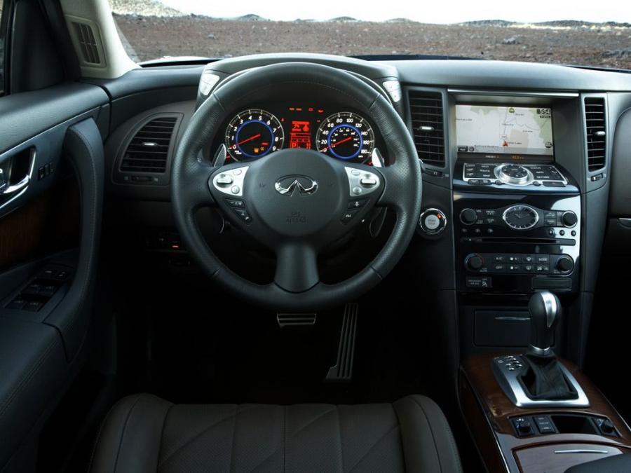  Infiniti FX50 2009 года  (фото 2 из 110)